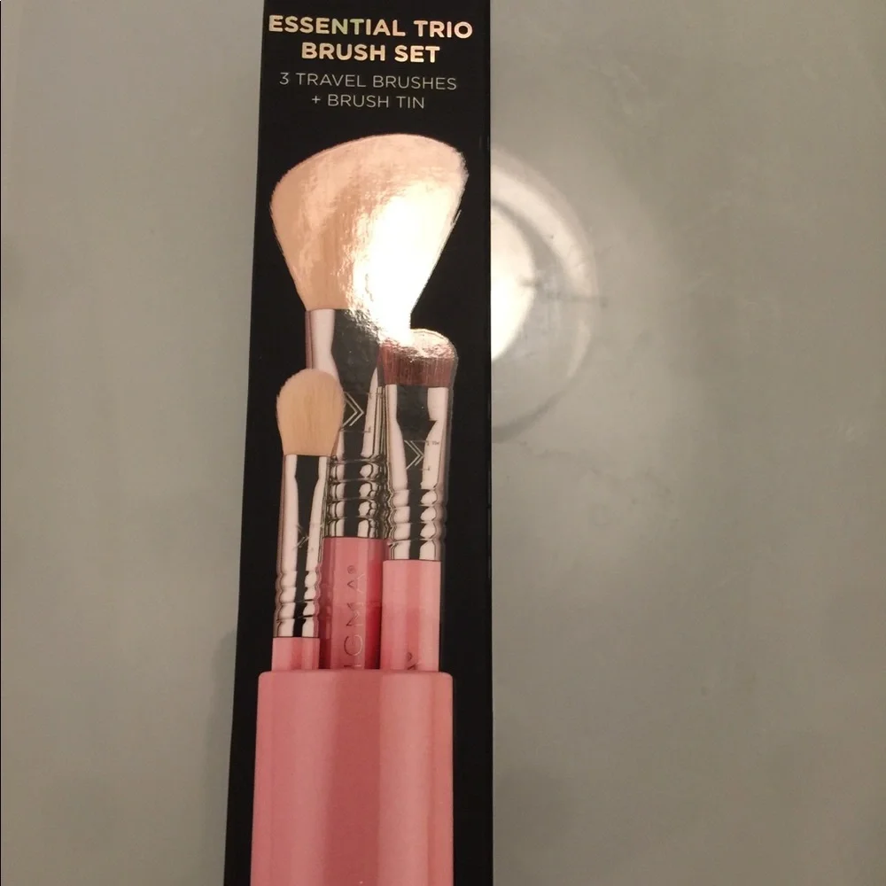 Sigma Beauty storage tin
